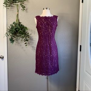 Adrianna Papell sleeveless lace mini dress v back